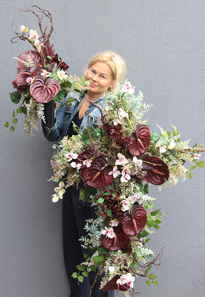 Anturium, komplet dekoracji nagrobnych, krzyż pamięci + bukiet