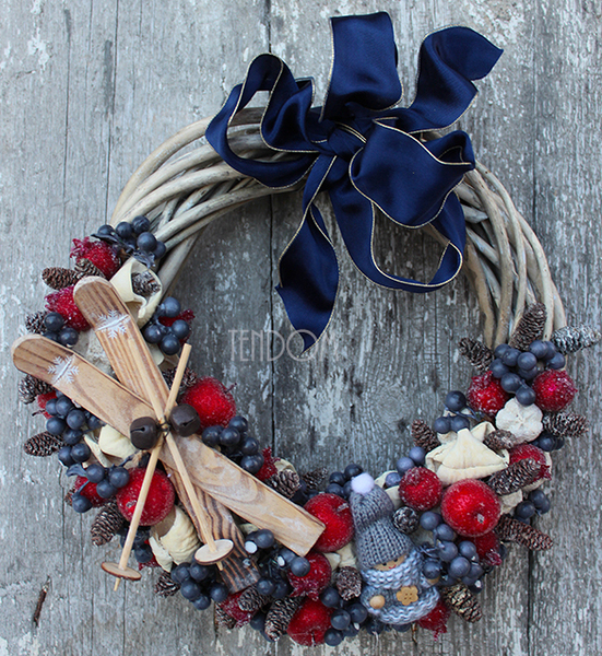 bożonarodzeniowy wianek / stroik Narty, śr.27cm 