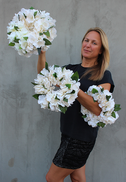 Biała Hortensja z listkami, elegancki wianek na drzwi, śr.25cm