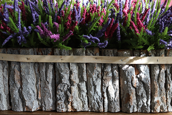 Kolorowe Wrzosy, kompozycja kwiatowa w drewnianej skrzynce, wym.20x46cm 