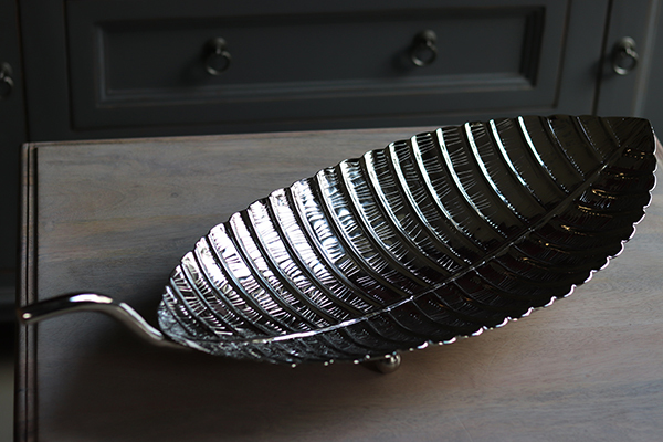 Liść Glamour, srebrna metalowa patera, wym.15x64x26cm