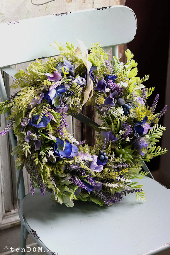 Blue Meadow, dekoracyjny wianek na drzwi, śr.35cm 