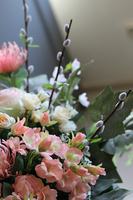 bogata wiosenna kompozycja / wiązanka nagrobna, Pianolla, dł.73cm