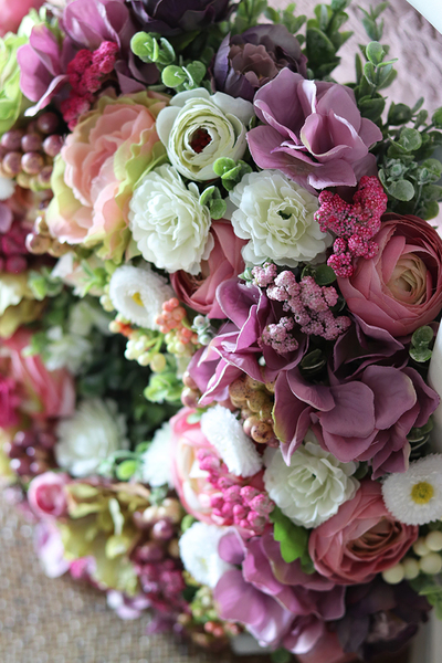 atrakcyjny kwiatowy wianek, Perrasa, wym.40cm  