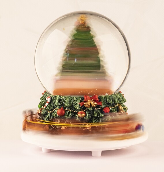 Christmas World, bożonarodzeniowa kula śnieżna pozytywka, wym.18x16.5cm