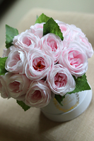 Tenoa, efektowny flowerbox z różowymi kwiatami, wys.21cm