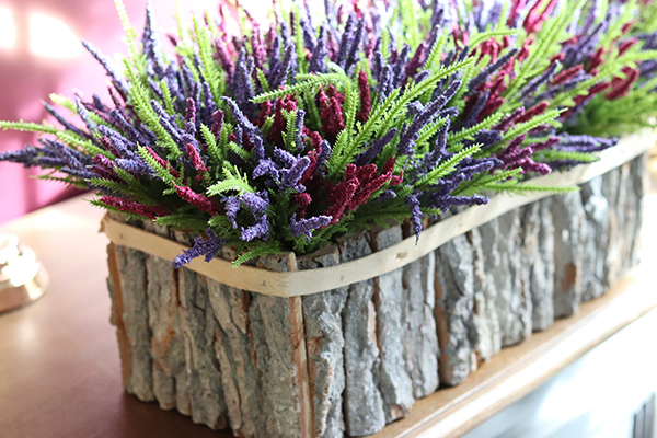 Kolorowe Wrzosy, kompozycja kwiatowa w drewnianej skrzynce, wym.20x46cm 