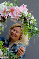 atrakcyjny wianek kwiatowy z magnolią, Barcelitta Big, śr.60cm 