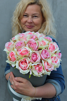 kompozycja kwiatowa / bukiet Flowerbox Roses, wys.33cm