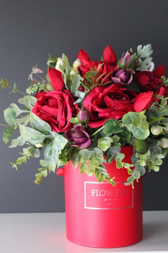 box Prezent od Serca, kompozycja kwiatowa, wys.36cm