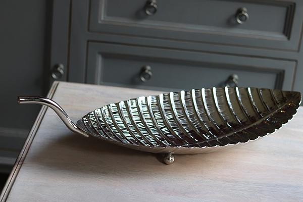 Liść Glamour, srebrna metalowa patera, wym.15x64x26cm