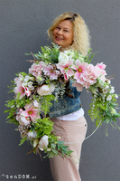 atrakcyjne wianki kwiatowe z magnolią, Barcelitta, kpl. 2szt