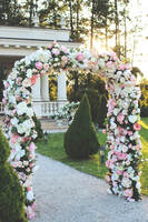 Wypożyczenie łuku kwiatowego, Maria Antonina, 1 uroczystość