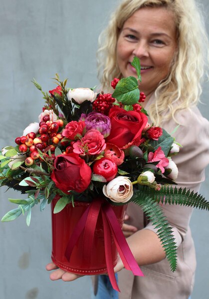 czerwona Malaga bukiet / kwiatowa kompozycja na Walentynki, wys.30cm