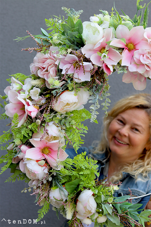 atrakcyjne wianki kwiatowe z magnolią, Barcelitta, kpl. 2szt