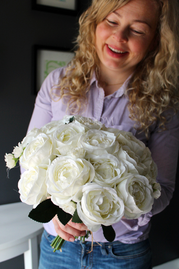 bukiet Białe Róże wys. ok. 25cm