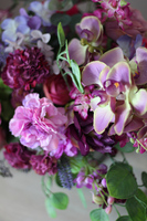 Kora kompozycja w srebrnym metalowym pucharze, wys.53cm