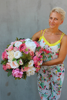 Janina kompozycja kwiatowa nagrobna, wys.35cm, szer.35cm