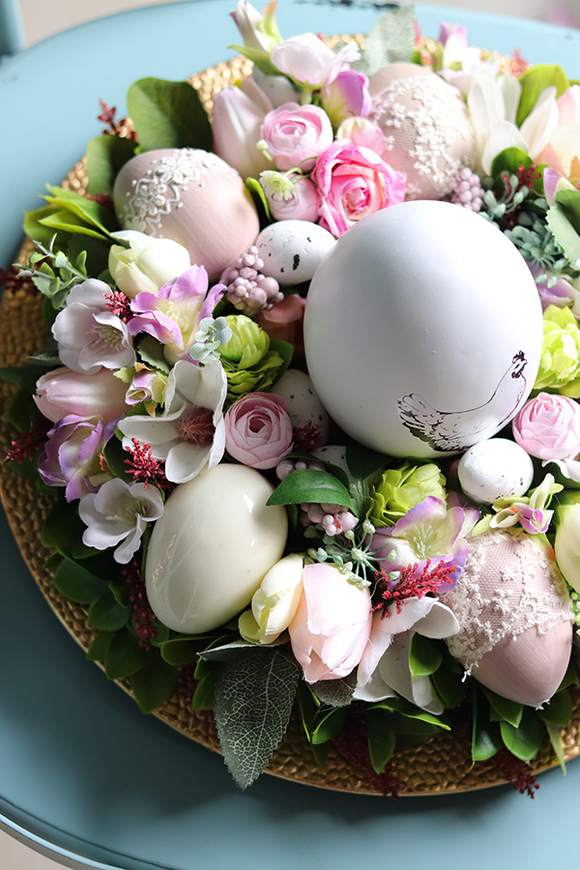 Easteria Kokoszka, wielkanocny stroik na talerzu z jajem, śr.33cm