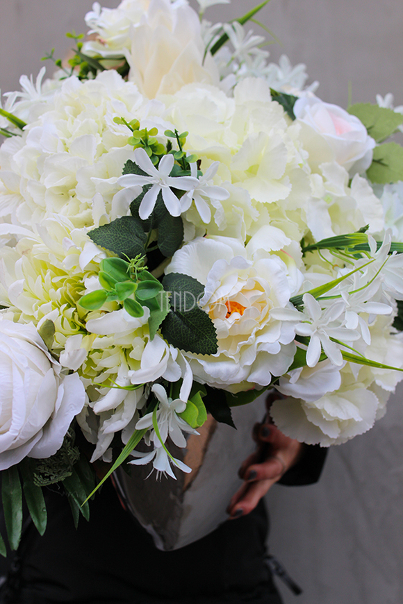 kompozycja kwiatowa dekoracja nagrobna White, dł.90cm, wys.50cm  