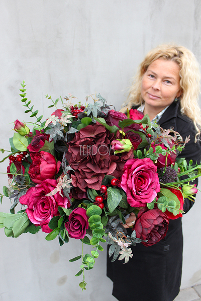 Janina Bordo kompozycja kwiatowa nagrobna wys.35cm, śr.48cm