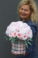 Burberry, flowerbox w pudełku w kratkę, wys.33cm