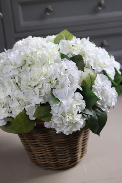 atrakcyjny gęsty kosz z hortensją, Tellia, wym.48x50cm   