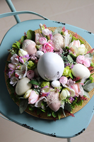 Easteria Kokoszka, wielkanocny stroik na talerzu z jajem, śr.33cm