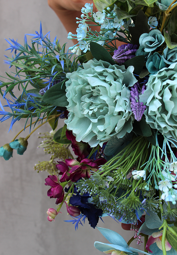 Blue Dream, stylowy bukiet w niebieskiej kolorystyce, dł.50cm