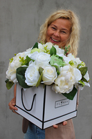 Sellara, kompozycja kwiatowa / bukiet / flowerbox wys.35cm