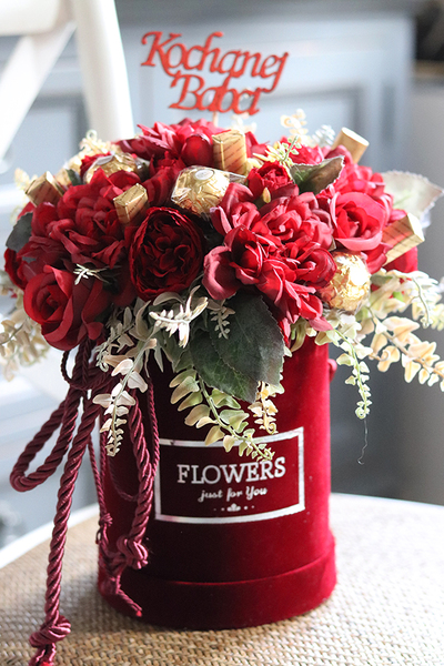 atrakcyjny kwiatowy flowerbox dla Kochanej Babci, wys.30cm