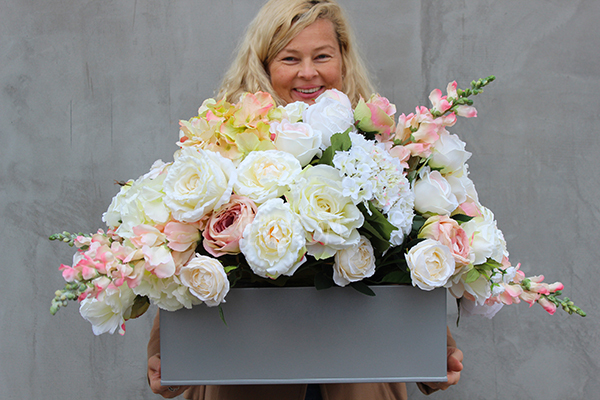 Joanna ogromna piękna kompozycja kwiatowa 80x48x45cm