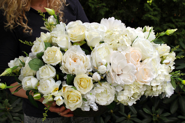 elegancka kompozycja kwiatowa / bukiet Brandano wys.40cm, dł.80cm