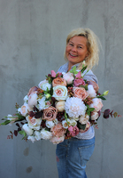 Glamour Beige Chic, kompozycja kwiatowa / bukiet, wys.46, dł.58cm