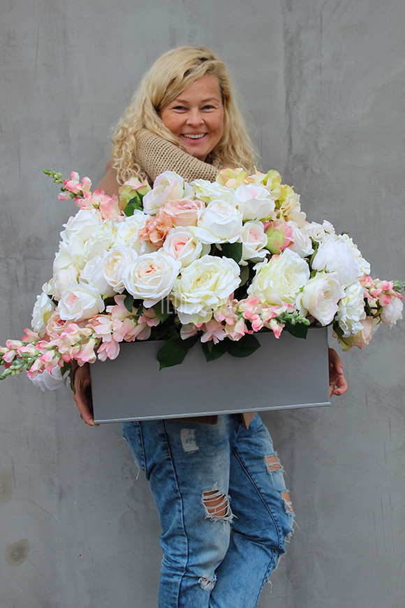 Joanna ogromna piękna kompozycja kwiatowa 80x48x45cm