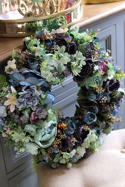 Blue Renetto, efektowny duży wieniec na drzwi, śr.45cm