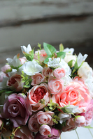 Defita, kompozycja kwiatowa w kremowym naczyniu, wys.33cm