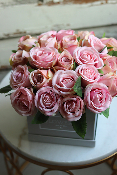 flowerbox kwadratowy z różami, Rosilio, wys.23cm