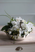 Dekoria Pear, storczyk kompozycja kwiatowa w srebrnym naczyniu, wym.22x23cm