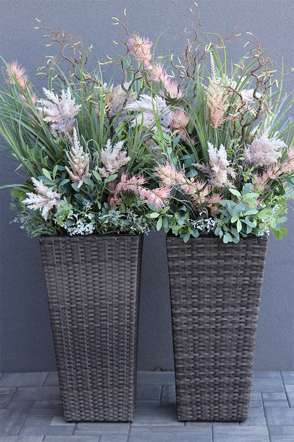 efektowna kompozycja ze sztucznych traw, Albertina Rattan Grande, wys.150cm