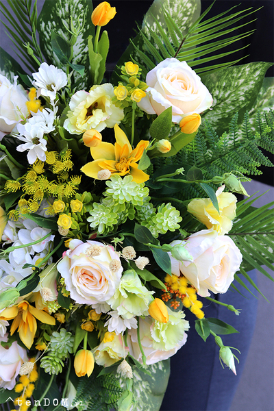 Lorena, wiosenna wiązanka / dekoracja nagrobna, dł.70cm