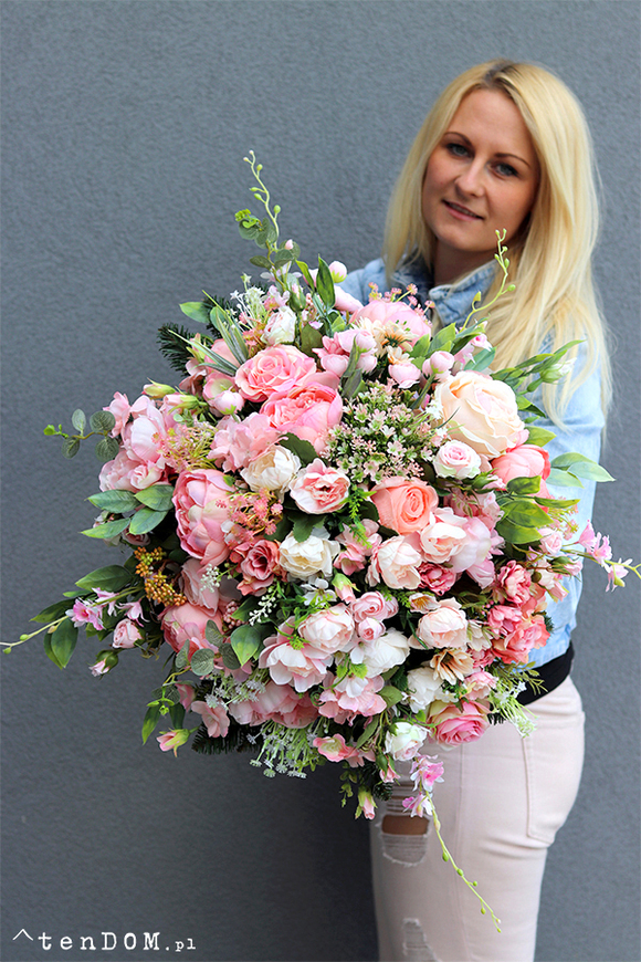 Balea Pianolla, bogata wiązanka nagrobna, wym.58x50cm 