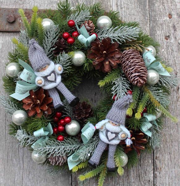 Ludziki Zimowe, śliczny świąteczny wianek na drzwi, śr.26cm