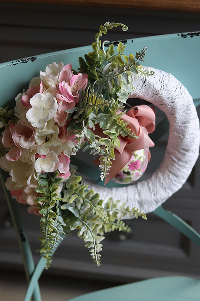 Koronkowa Tilda, uroczy wianek wielkanocny z jajkiem, śr.25cm