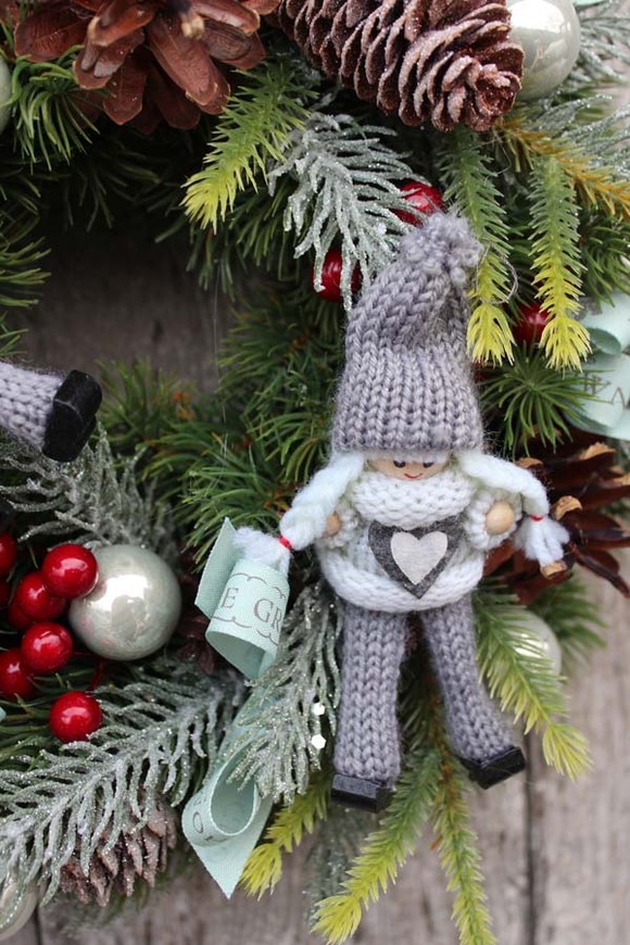 Ludziki Zimowe, śliczny świąteczny wianek na drzwi, śr.26cm