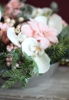 dekoracyjny stroik ze storczykiem Zimowa Joanna, wym.22x28cm 