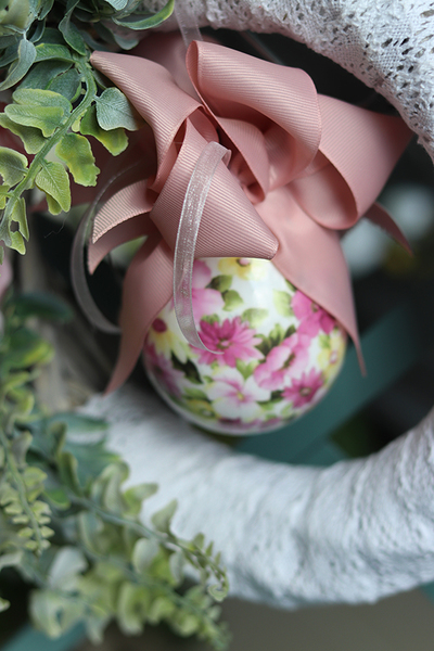 Koronkowa Tilda, uroczy wianek wielkanocny z jajkiem, śr.25cm