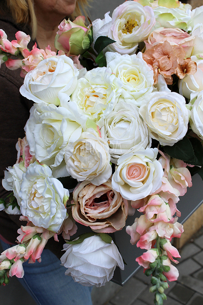 Joanna ogromna piękna kompozycja kwiatowa 80x48x45cm