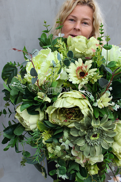 Janina Zieleń kompozycja kwiatowa nagrobna wys.38cm, śr.50cm