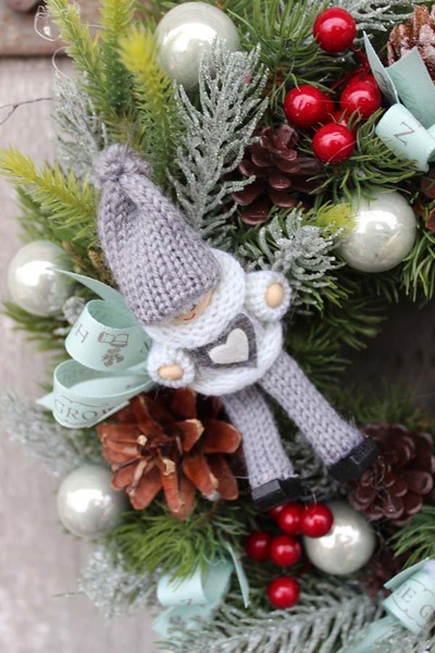 Ludziki Zimowe, śliczny świąteczny wianek na drzwi, śr.26cm